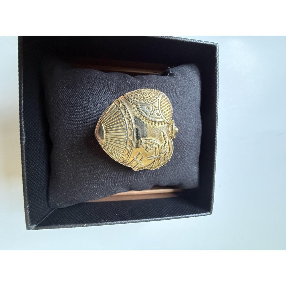 Limited Edition 1968 Winnie The Pooh Hear Watch Locket Disney  Rare